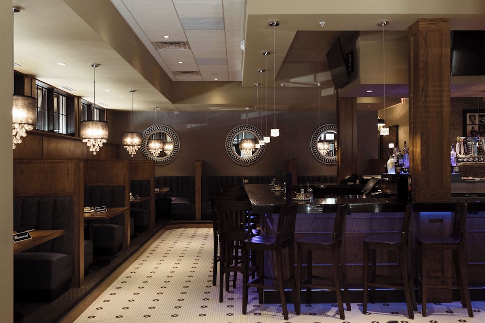 Hilton Garden Inn Des Moines Airport - photo 36