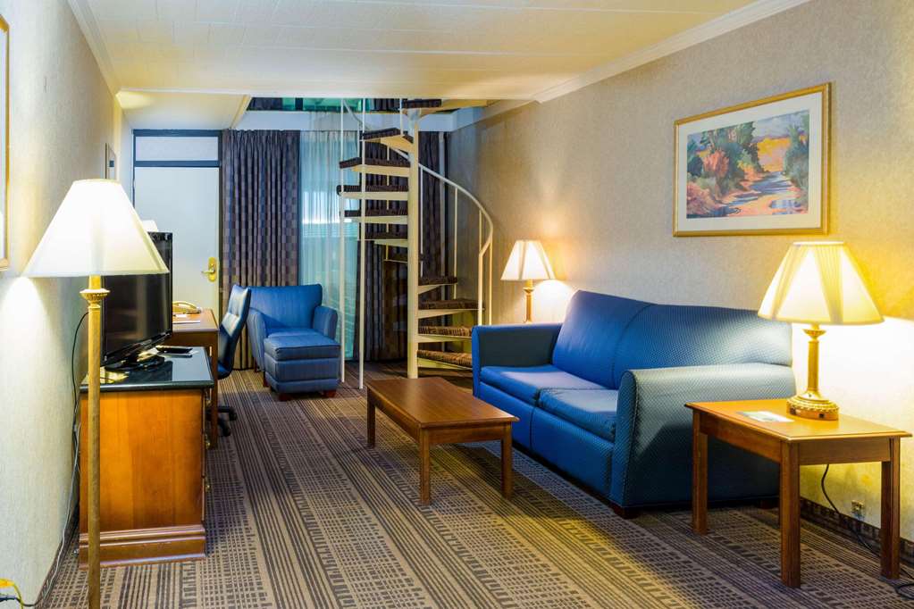 Park Inn by Radisson Sharon - photo 14