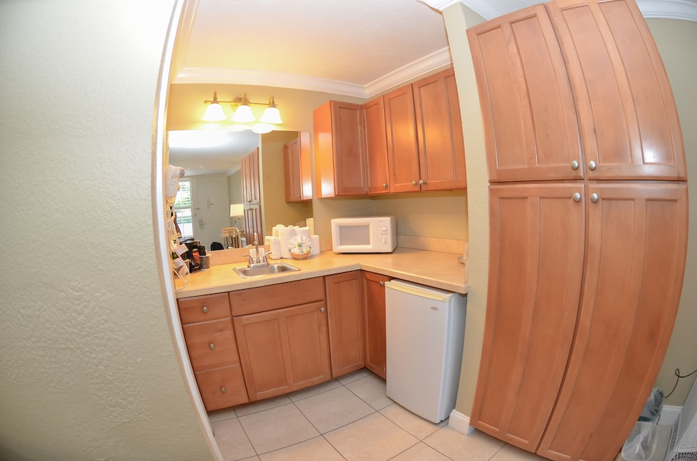 Gulfcoast Inn Naples - photo 16