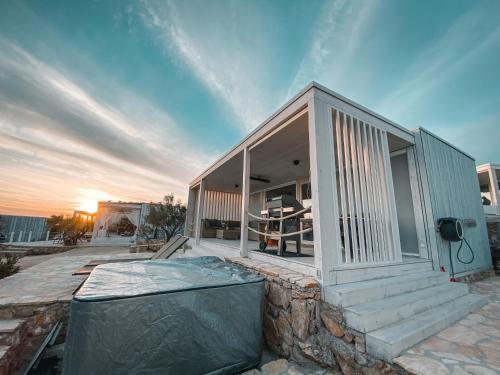 Eva Beach House I & II Buqez private sauna or whirlpool — 4-Star Luxury Hotel in Pakostane, Croatia
