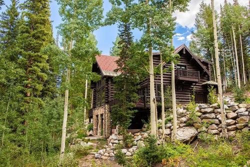 Limber Pine Lodge — 4-Star Luxury Hotel in Brighton, United States