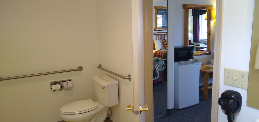 The Ponderosa Motel - photo 11