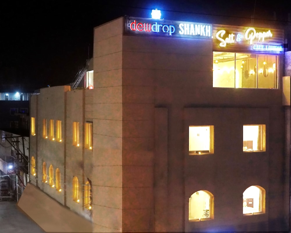 Hotel Grand Cabbana By Levelup Hotels — Amritsar