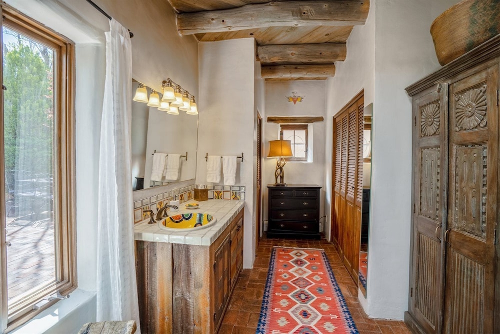 Garcia St. Adobe Historic District Close to Canyon Road Three Master Bedrooms Great Outdoor Space - photo 62