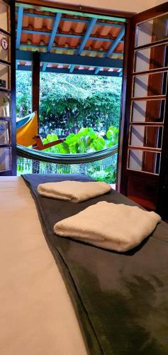 Natureza a 100m da Praia 4 suítes amplo jardim in Sao Sebastiao, Brasil