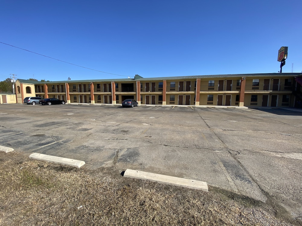 Diamond Inn - photo 16