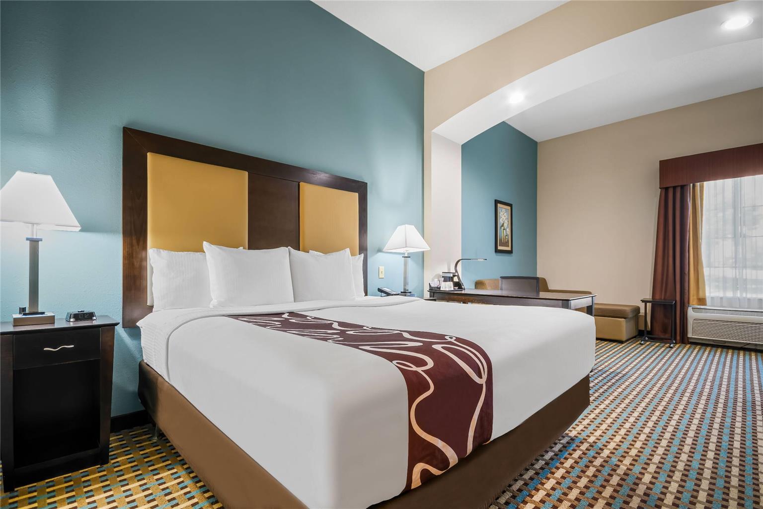 La Quinta Inn & Suites by Wyndham Stonington Mystic Area - photo 26