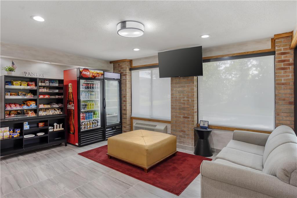Best Western Shippensburg Hotel - photo 8