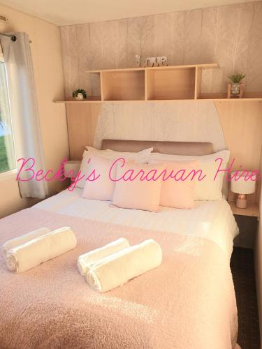 Becky’s Caravan at Marton Mere