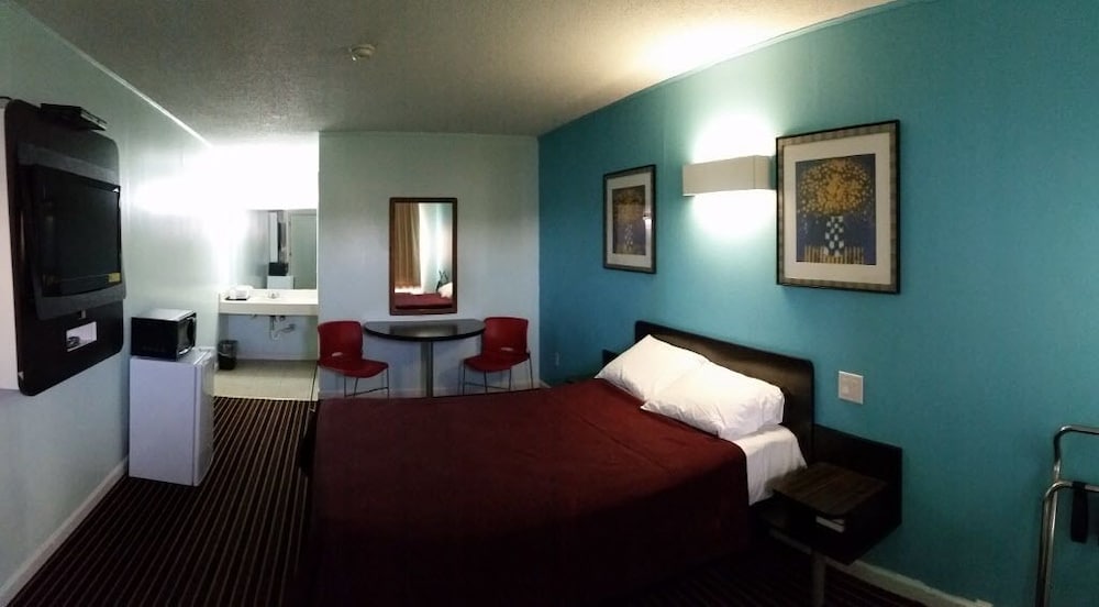 Relax Inn Motel - photo 13