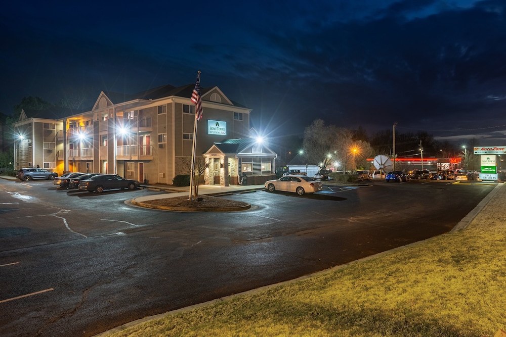 HomeTowne Studios By Red Roof Gainesville GA - photo 22