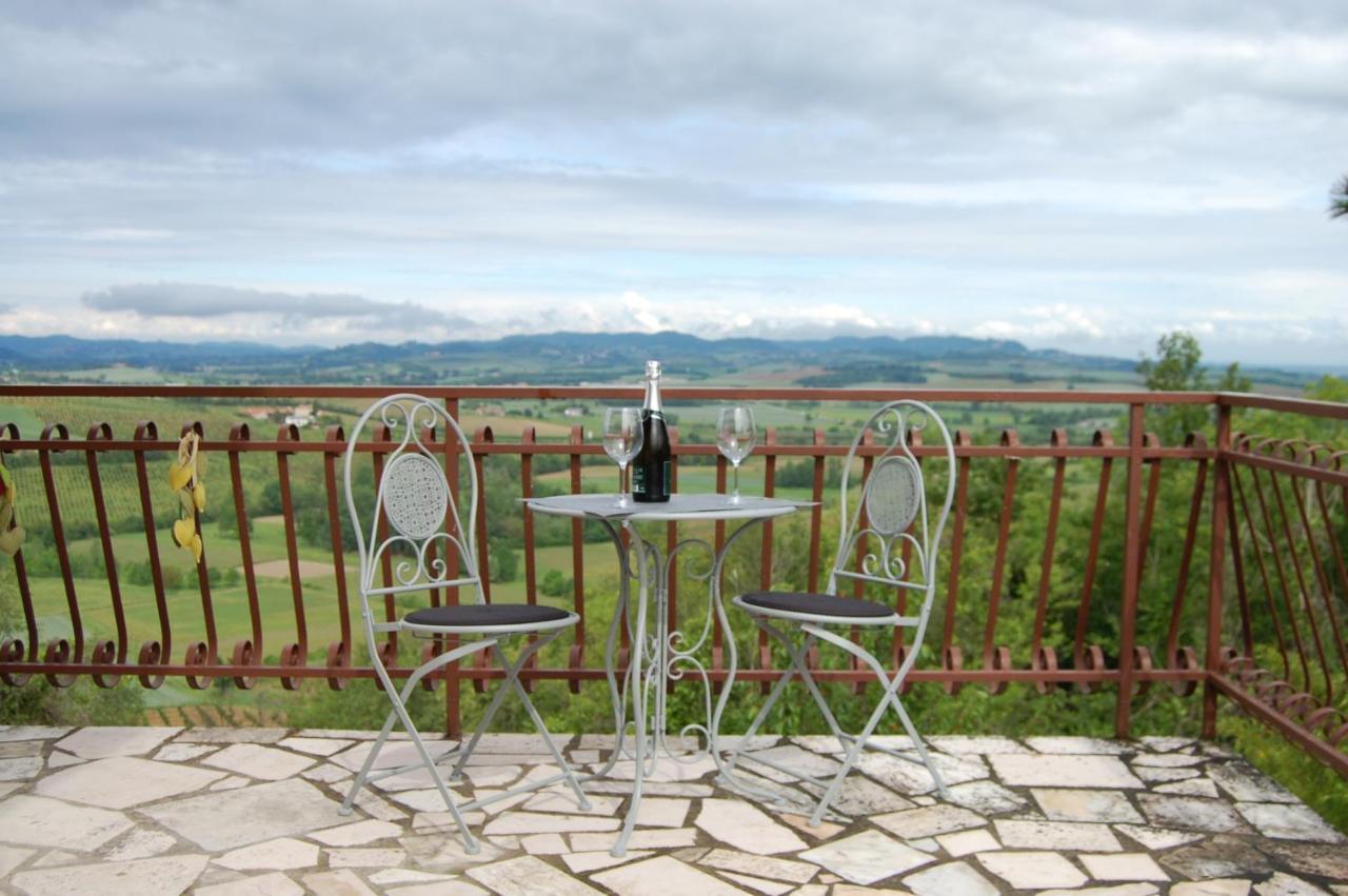 Un angolo di Paradiso — 4-Star Luxury Hotel in Ozzano Monferrato, Italy