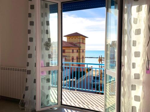 Appartamento Linda — 4-Star Luxury Hotel in San Vincenzo, Italy