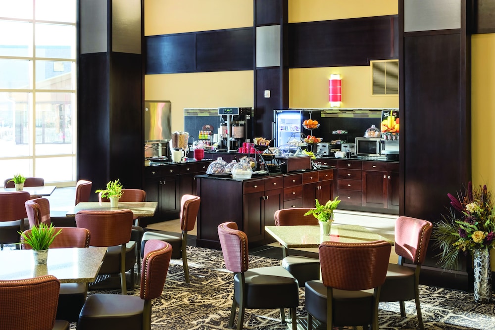 ClubHouse Hotel & Suites Fargo - photo 30