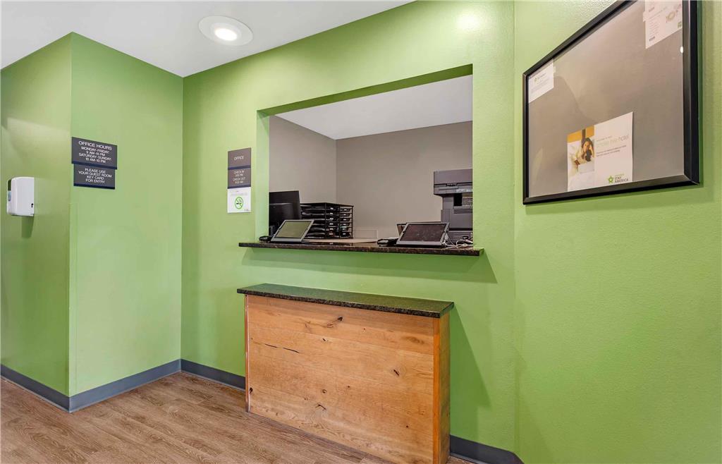 WoodSpring Suites Fort Myers Southeast - photo 3