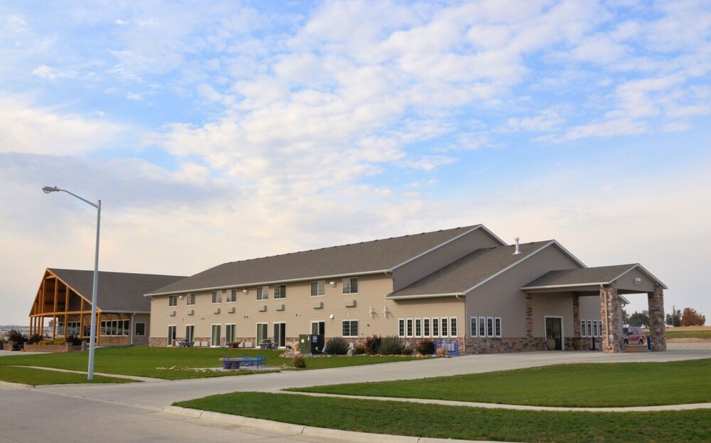 Cobblestone Inn and Suites Lake View - featured photo