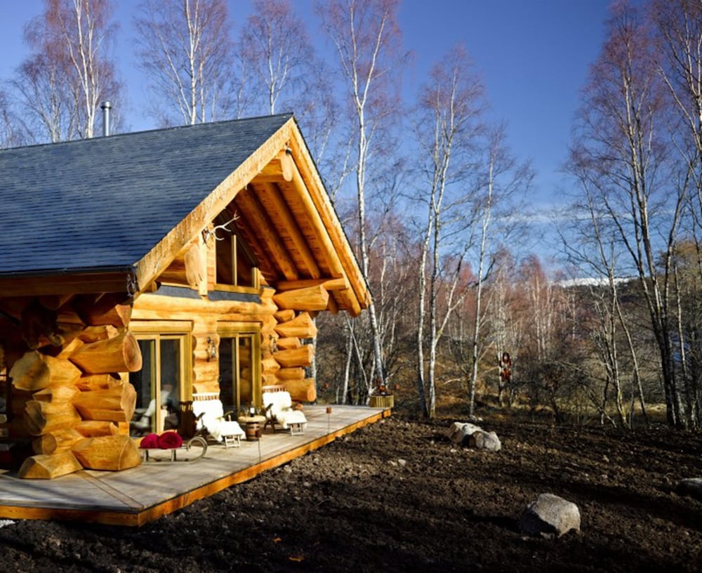 Caledonian Cabin — 5-Star Luxury Hotel in Fort William, United Kingdom