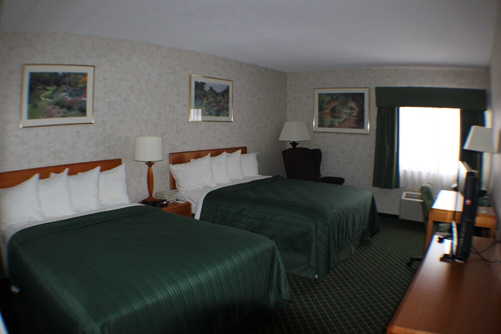 All Seasons Inn & Suites Smithfield Providence - photo 10