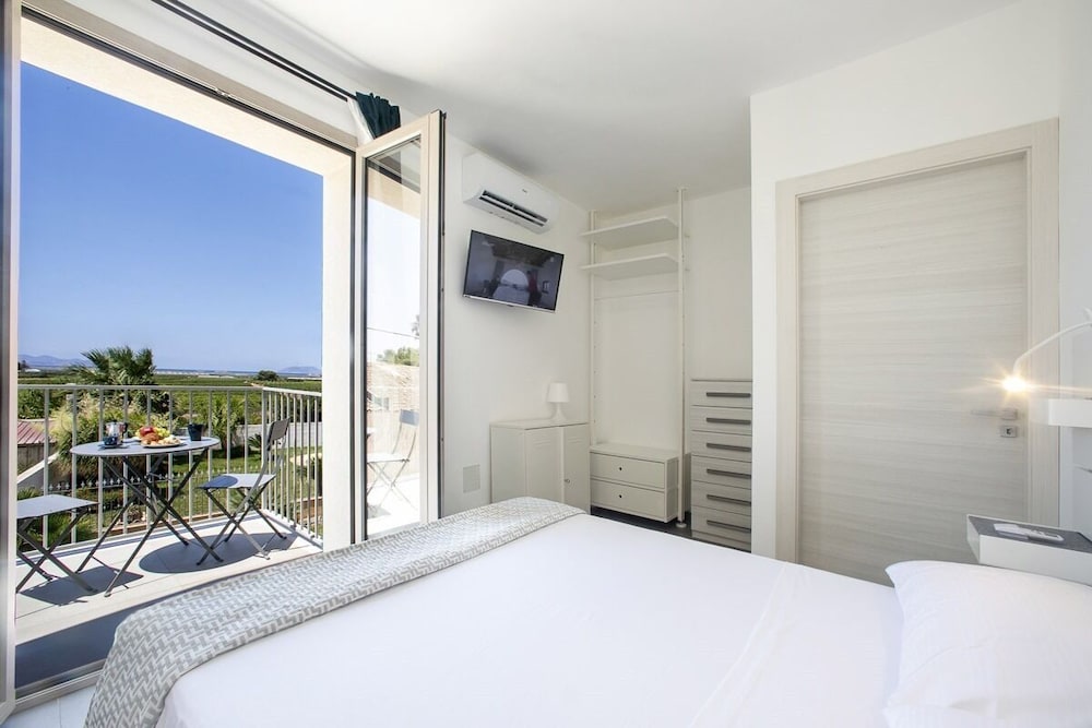 18 Gradi Apartments — 4-Star Luxury Hotel in Marsala, Italy