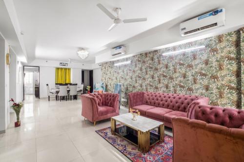 Homlee Super Luxury 4 Bhk Apartment Nr Noida Expo — 4-Star Luxury Hotel in Noida, India