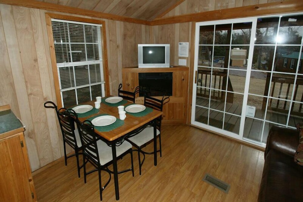 Arrowhead Resort Campground - photo 18