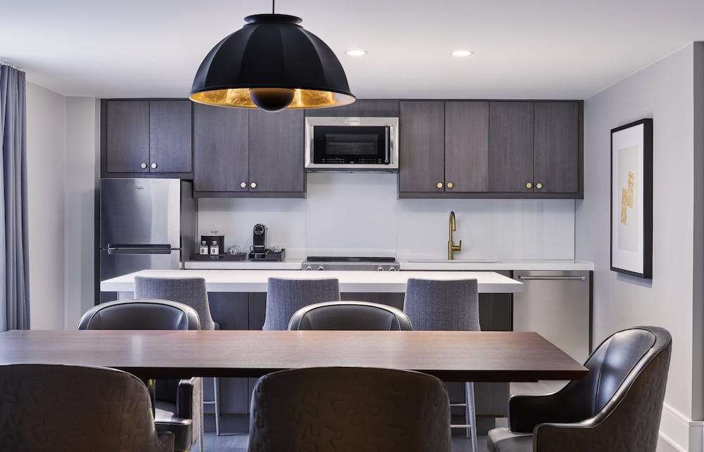 Hotel Crescent Court - photo 23