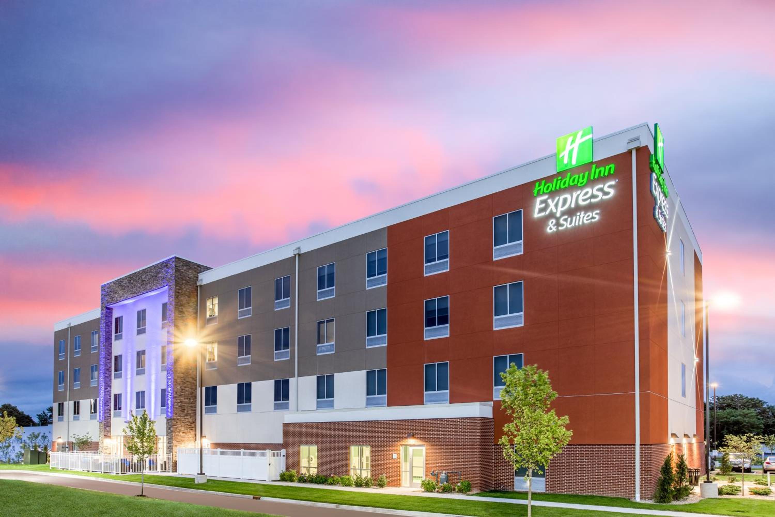 Holiday Inn Express & Suites Ottawa - photo 37