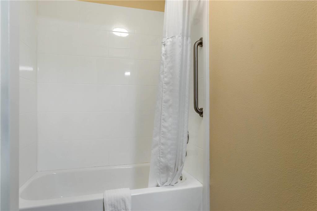 Comfort Inn Walcott near Davenport - photo 29