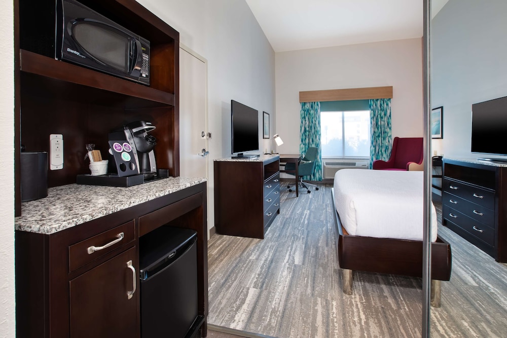 Hilton Garden Inn Benton Harbor St. Joseph - photo 13