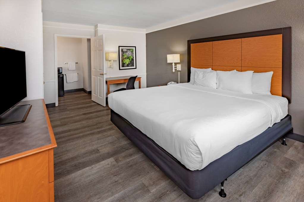 La Quinta Inn by Wyndham Laredo I 35 - photo 35
