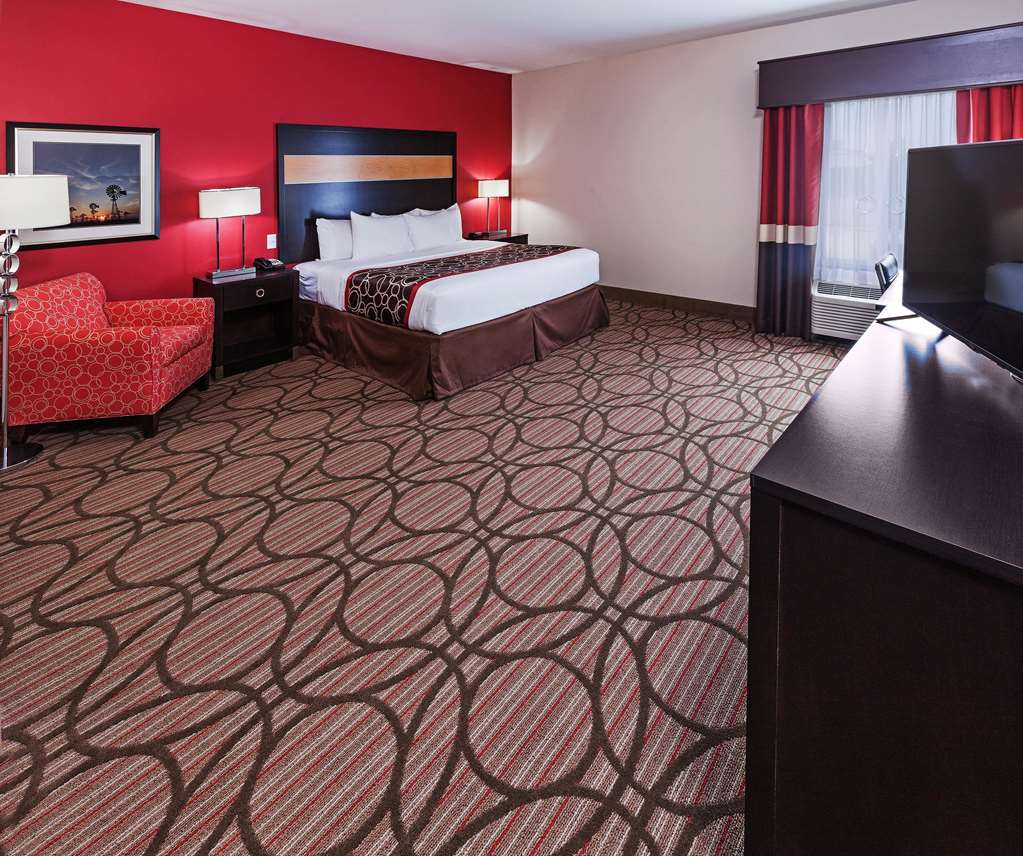 La Quinta Inn & Suites by Wyndham Wichita Falls MSU Area - photo 23