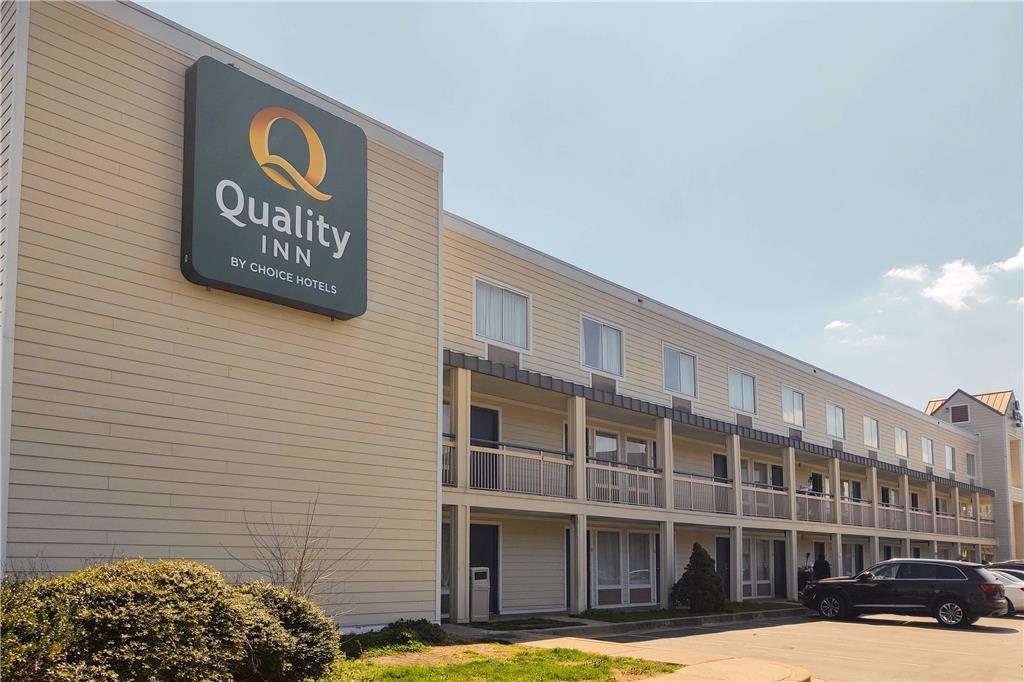 Quality Inn Newark Wilmington - photo 3