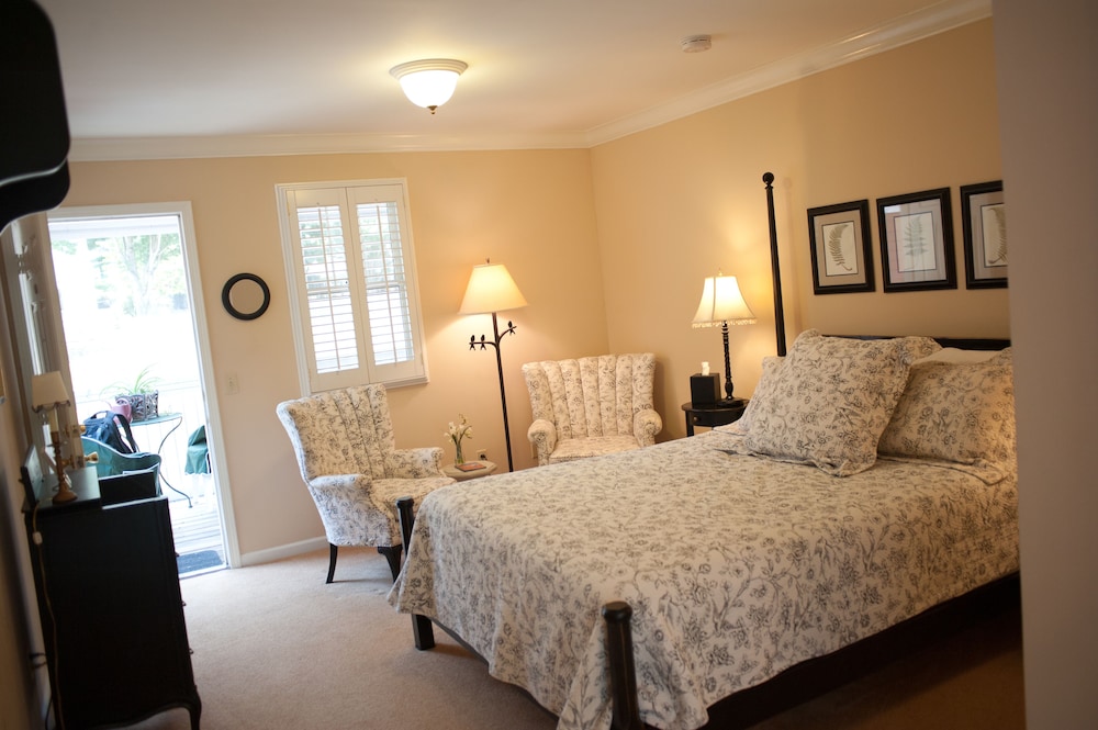 The Green Tree Inn - photo 10