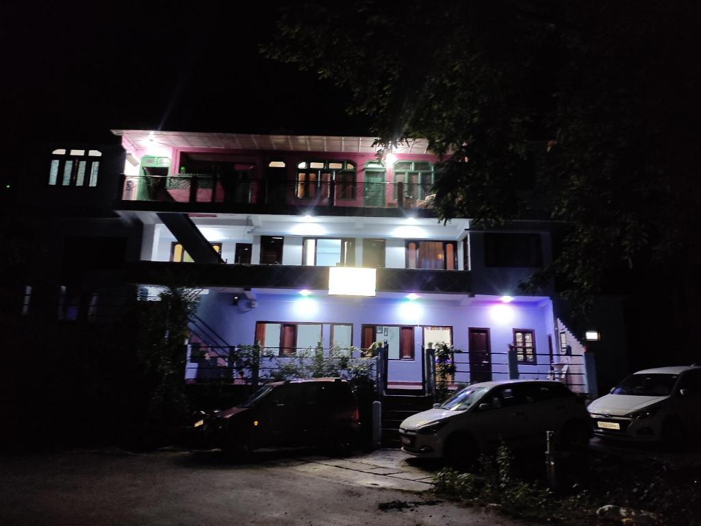 Kasang Guest House — 5-Star Luxury Hotel in Sarahan, India
