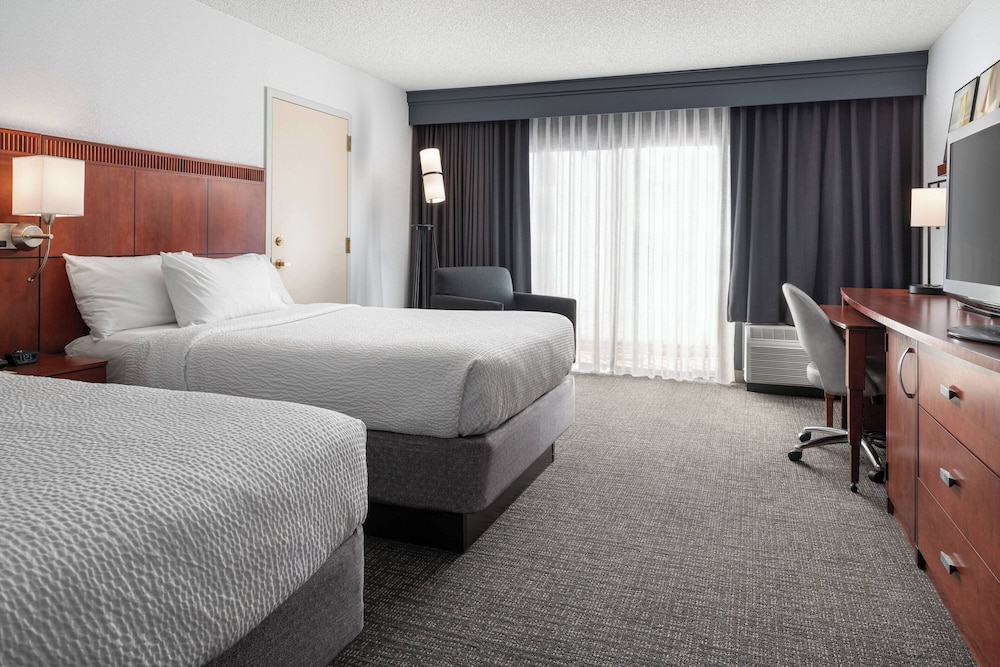 Courtyard by Marriott Pleasanton - photo 6