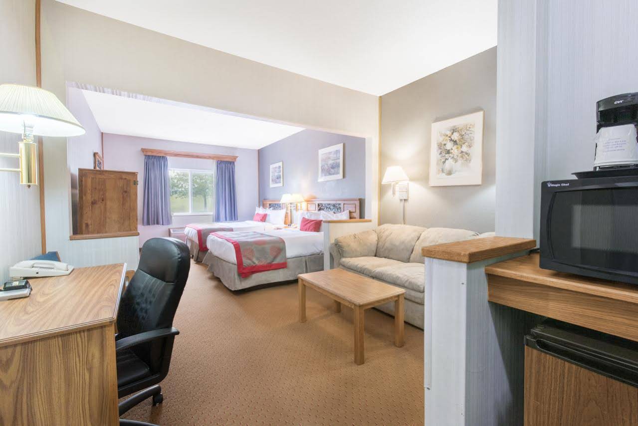 Ramada Limited Bismarck Northeast - photo 32