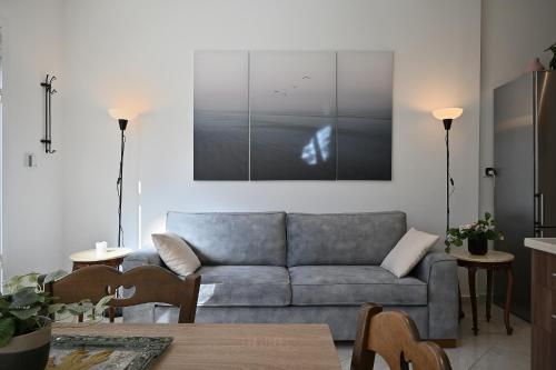 Seabreeze apartment in Palaio Faliro Netflix — 4-Star Luxury Hotel in Athens, Greece