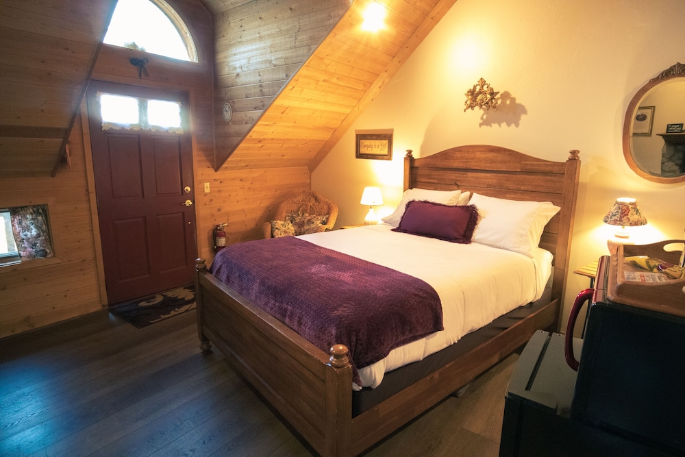 Tucker Peak Lodge - photo 12