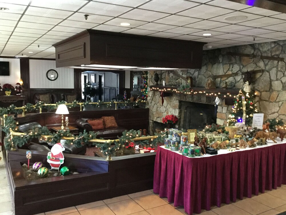 FairBridge Inn & Suites Poconos - photo 9