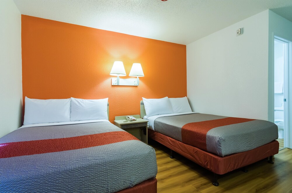 Motel6 North Platte NE East - photo 11