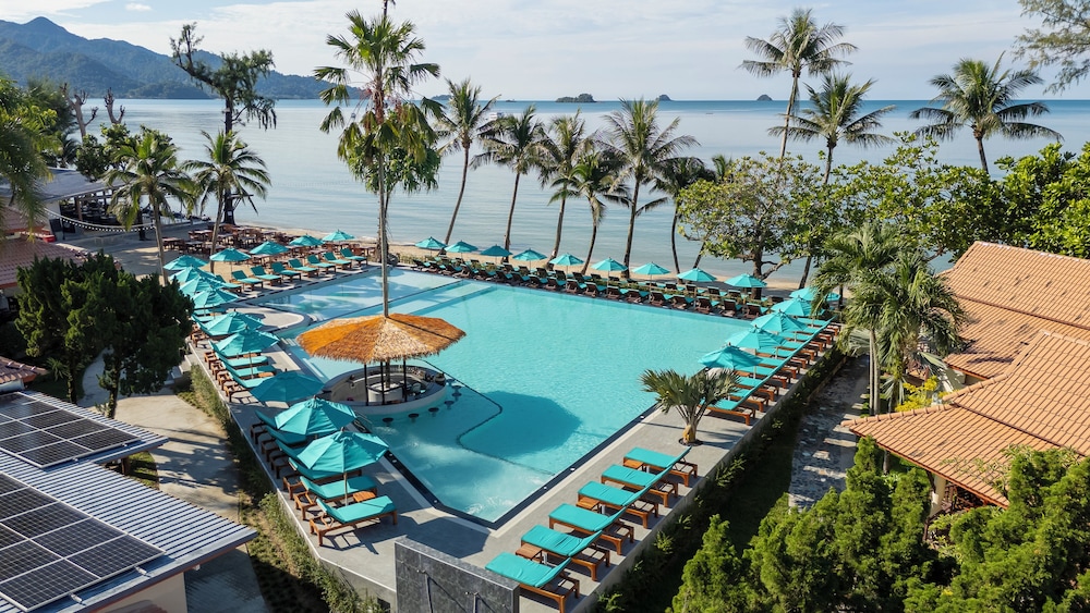 Koh Chang Paradise Resort & Spa in Ko Chang Tai, Thailand