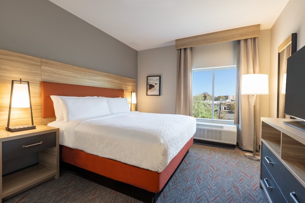 Candlewood Suites Miami Doral by IHG - photo 5