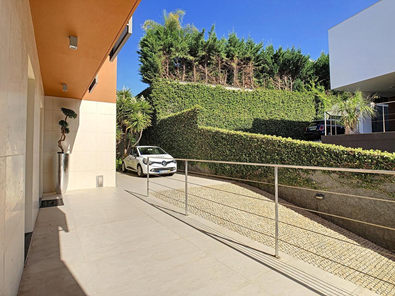 Villa Vitoria by LovelyStay — 4-Star Luxury Hotel in Funchal, Portugal