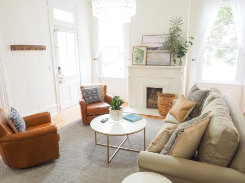 Beautiful Forsyth Park Charmer Amazing Location in Savannah, United States