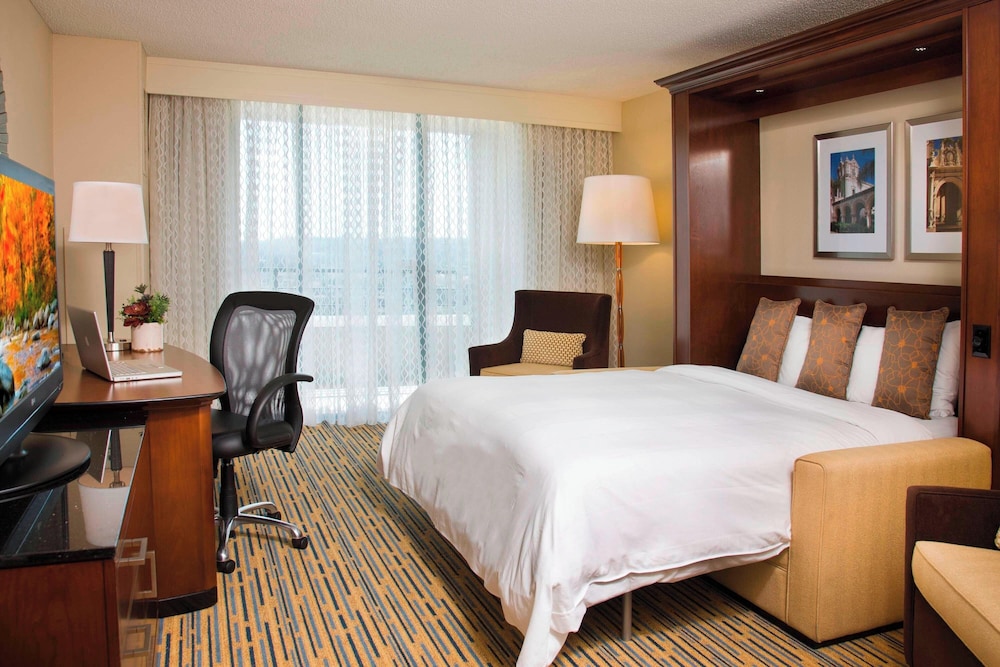 San Diego Marriott Mission Valley - photo 12