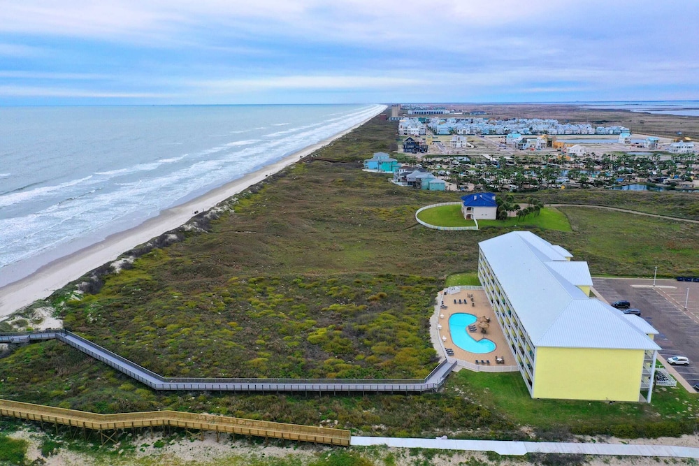 Salt & Sun by Avantstay Beach Access Pool - photo 37