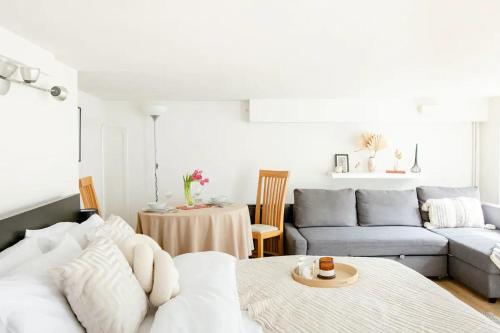 Garden flat on leafy Cator Estate in Blackheath — 4-Star Luxury Hotel in London, United Kingdom