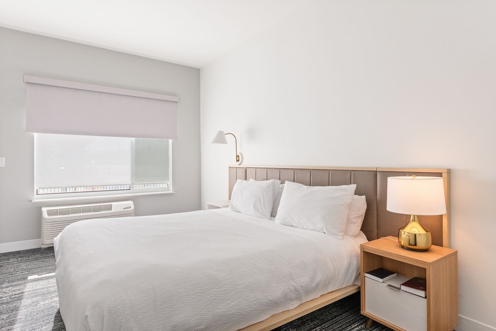 TownePlace Suites by Marriott Pueblo Downtown - photo 10