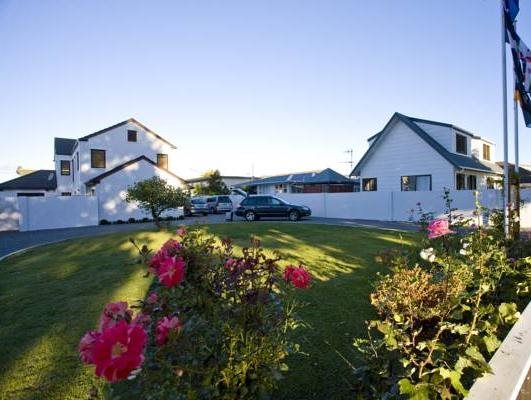 East West Apartments — 4-Star Luxury Hotel in Rotorua, New Zealand