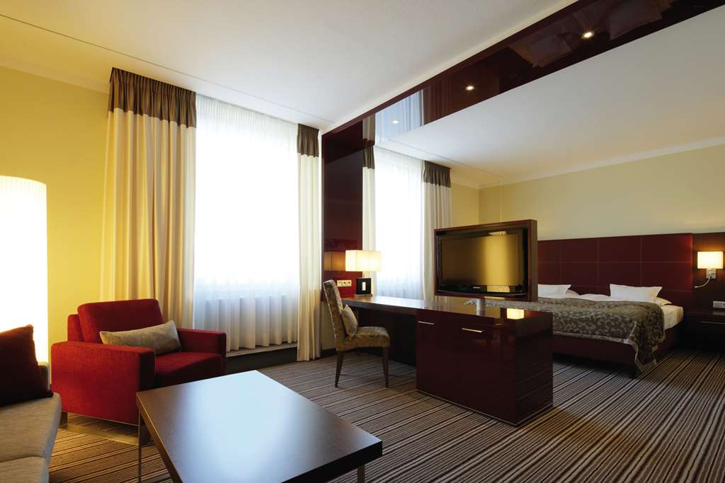 Steigenberger Graf Zeppelin, Stuttgart, Germany - Executive Junior Suite